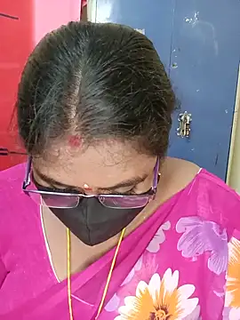 Snapshot of sirisha__9 chatting on May 15, 2026, 10:50 pm sirisha 9 online show from May 15, 2026, 10:50 pm