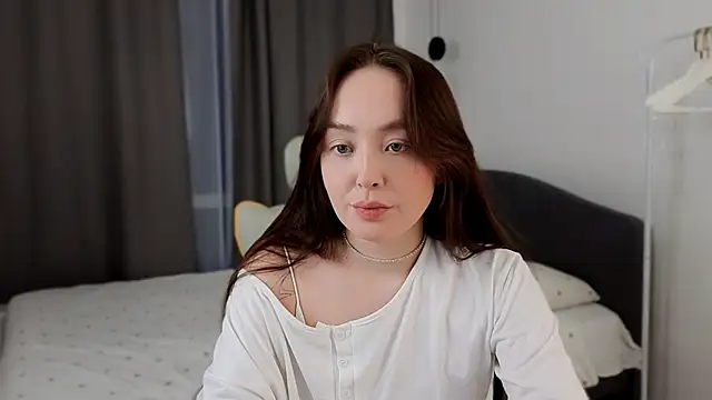 fallin lovee online show from March 3, 2026, 2:23 pm