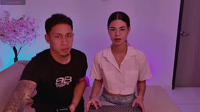 Snapshot of ZairaEon chatting on January 6, 2026, 3:43 am ZairaEon online show from January 6, 2026, 3:43 am