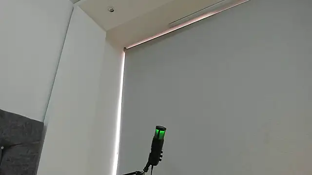 Snapshot of Eliot_X chatting on January 8, 2026, 5:59 pm Eliot X online show from January 8, 2026, 5:59 pm