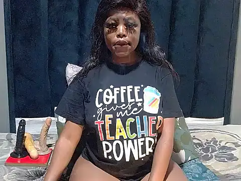 Snapshot of SpicyKitty33 chatting on January 6, 2026, 5:55 am SpicyKitty33 online show from January 6, 2026, 5:55 am