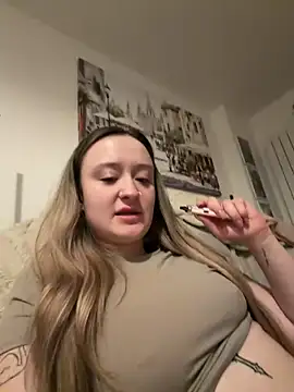 LilyLuck  online show from February 7, 2026, 10:24 pm