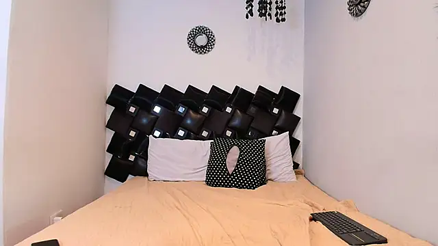 stefany carterr online show from February 18, 2026, 7:59 am