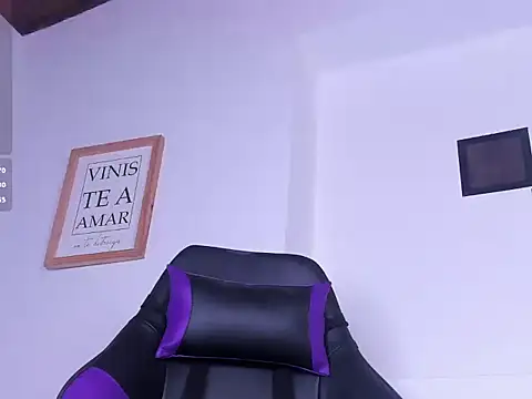  noa smithh  online show from December 21, 2025, 11:06 am