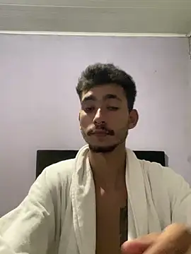 Snapshot of GuioficialBr chatting on February 19, 2026, 10:39 pm GuioficialBr online show from February 19, 2026, 10:39 pm