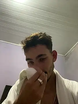 Snapshot of GuioficialBr chatting on March 2, 2026, 12:13 am GuioficialBr online show from March 2, 2026, 12:13 am