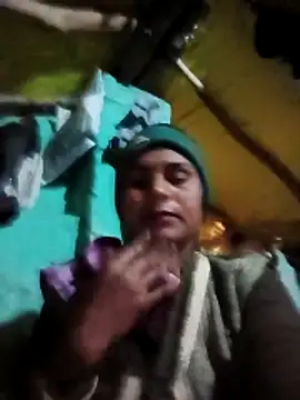 Snapshot of Cuty_priti chatting on December 22, 2025, 11:24 pm Cuty priti online show from December 22, 2025, 11:24 pm