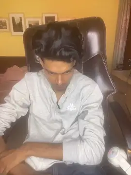 Snapshot of tooexpensive chatting on December 20, 2025, 5:47 am tooexpensive online show from December 20, 2025, 5:47 am