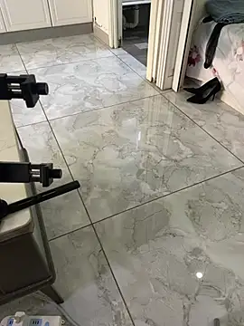 aiye666 online show from April 22, 2026, 1:52 am