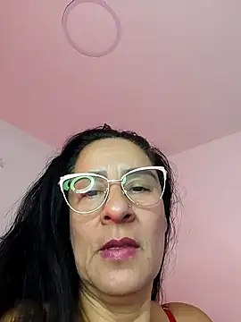 Snapshot of KiaraFoster chatting on January 9, 2026, 11:24 am KiaraFoster online show from January 9, 2026, 11:24 am