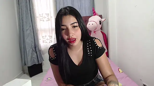 Snapshot of BrinsHilton_ chatting on February 20, 2026, 8:31 pm BrinsHilton online show from February 20, 2026, 8:31 pm