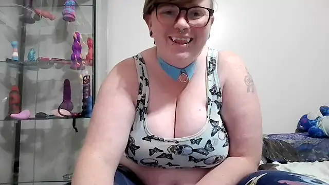 Snapshot of Pupghostt chatting on December 21, 2025, 7:43 pm Pupghostt online show from December 21, 2025, 7:43 pm