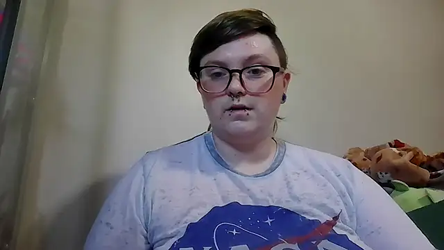 Snapshot of Pupghostt chatting on January 7, 2026, 7:05 pm Pupghostt online show from January 7, 2026, 7:05 pm