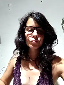 lilithboot online show from December 21, 2025, 9:33 pm