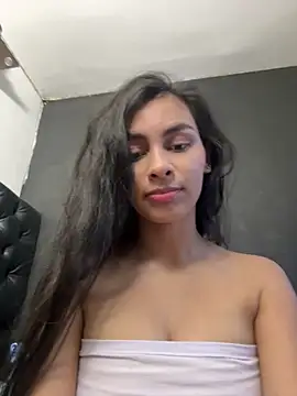 ManuelaEvans  online show from March 10, 2026, 9:20 pm