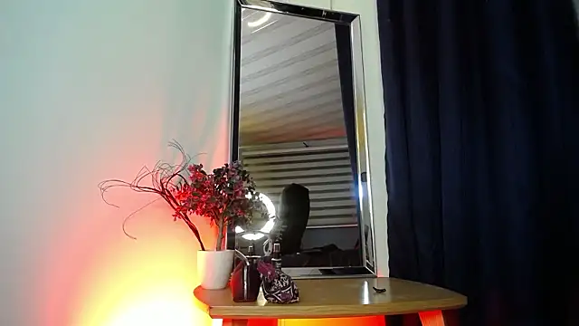 Emilyy05  online show from February 15, 2026, 3:25 am