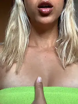 Snapshot of bety13 chatting on February 13, 2026, 8:54 am bety13 online show from February 13, 2026, 8:54 am