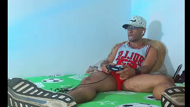 Alphamaster 92 online show from April 21, 2026, 1:42 am