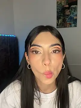 junorise23 online show from March 16, 2026, 3:56 am