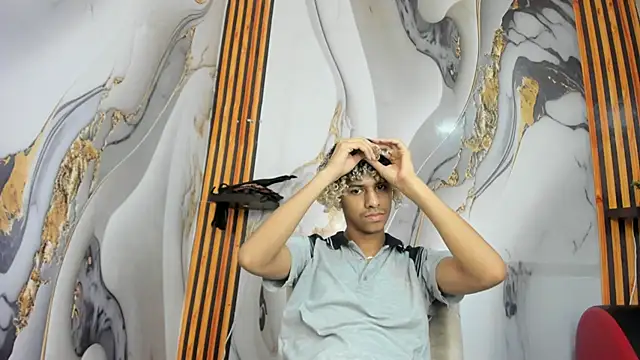 Snapshot of Victor_LatinBoy chatting on January 17, 2026, 12:32 pm Victor LatinBoy online show from January 17, 2026, 12:32 pm