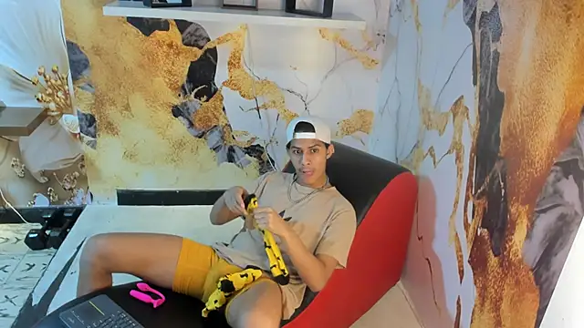 Snapshot of Victor_LatinBoy chatting on February 5, 2026, 3:11 am Victor LatinBoy online show from February 5, 2026, 3:11 am