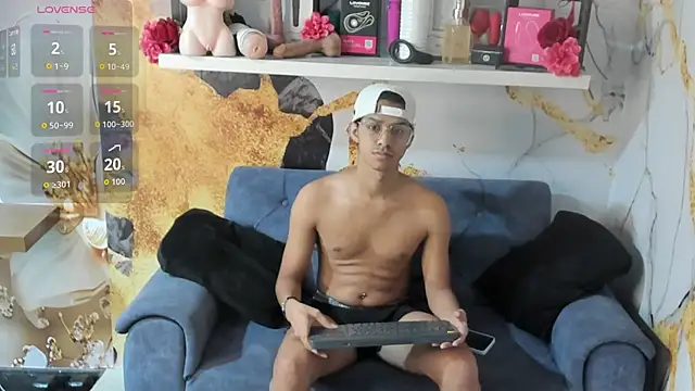 Snapshot of Victor_LatinBoy chatting on February 22, 2026, 2:56 am Victor LatinBoy online show from February 22, 2026, 2:56 am