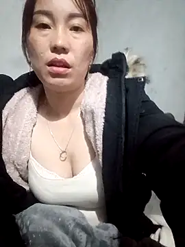 boiboi001 online show from February 17, 2026, 11:44 pm