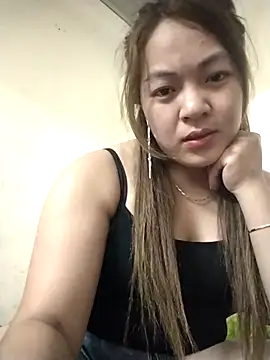 Snapshot of Lucky_cutee chatting on December 22, 2025, 6:32 am Lucky cutee online show from December 22, 2025, 6:32 am