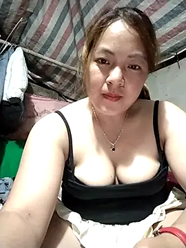Snapshot of Lucky_cutee chatting on April 20, 2026, 1:03 pm Lucky cutee online show from April 20, 2026, 1:03 pm