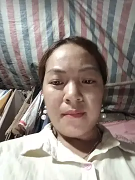 Snapshot of Lucky_cutee chatting on May 15, 2026, 4:08 am Lucky cutee online show from May 15, 2026, 4:08 am