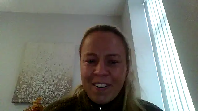 Snapshot of jennyblondeuk chatting on March 24, 2026, 2:44 pm jennyblondeuk online show from March 24, 2026, 2:44 pm