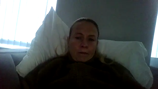 Snapshot of jennyblondeuk chatting on March 28, 2026, 5:23 pm jennyblondeuk online show from March 28, 2026, 5:23 pm
