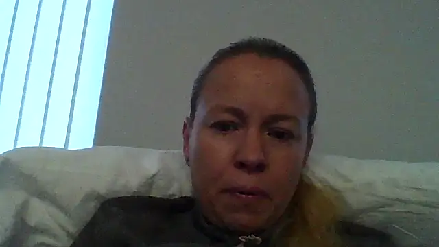 Snapshot of jennyblondeuk chatting on March 30, 2026, 5:47 pm jennyblondeuk online show from March 30, 2026, 5:47 pm