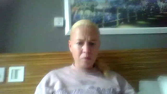 Snapshot of jennyblondeuk chatting on April 4, 2026, 2:25 pm jennyblondeuk online show from April 4, 2026, 2:25 pm