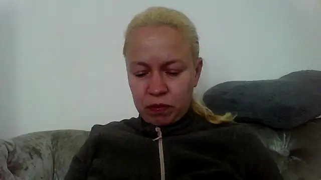 Snapshot of jennyblondeuk chatting on April 8, 2026, 3:12 pm jennyblondeuk online show from April 8, 2026, 3:12 pm