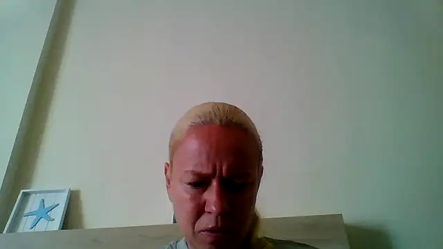 Snapshot of jennyblondeuk chatting on April 16, 2026, 1:45 pm jennyblondeuk online show from April 16, 2026, 1:45 pm
