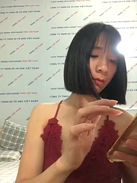 Elly-y online show from December 22, 2025, 2:25 pm