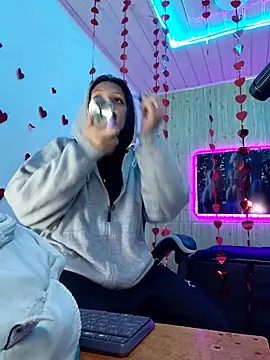 ashley-17 online show from February 17, 2026, 4:42 am