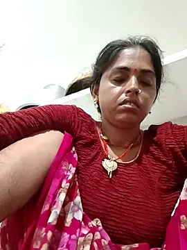 Snapshot of Mahima_rani34 chatting on July 4, 2026, 10:49 pm Mahima rani34 online show from July 4, 2026, 10:49 pm