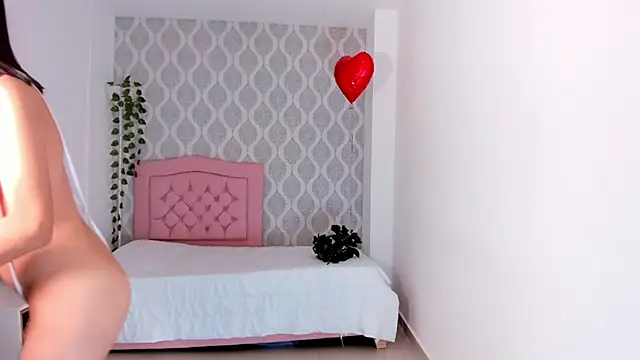 Zenith glow online show from February 5, 2026, 9:30 pm