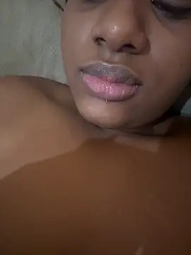 amorasecy online show from March 10, 2026, 11:59 am