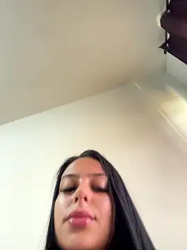 Snapshot of jujuarantes__2026 chatting on January 13, 2026, 12:10 pm jujuarantes 2026 online show from January 13, 2026, 12:10 pm