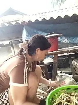 Snapshot of galaxy898 chatting on April 2, 2026, 5:27 am galaxy898 online show from April 2, 2026, 5:27 am