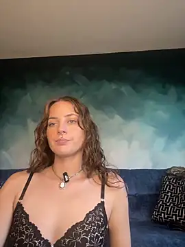 Snapshot of miamiamuse chatting on February 21, 2026, 4:08 pm miamiamuse online show from February 21, 2026, 4:08 pm