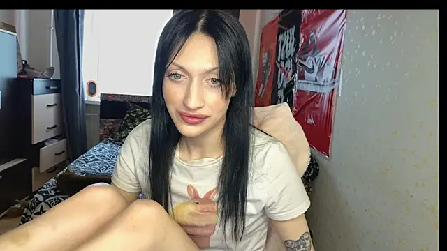 Snapshot of Amalia_Draki chatting on March 2, 2026, 12:23 pm Amalia Draki online show from March 2, 2026, 12:23 pm