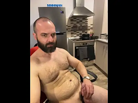 DamonSalvatore2 online show from April 16, 2026, 9:39 pm