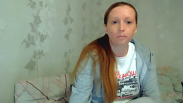 CrystallAngel online show from April 20, 2026, 4:21 pm
