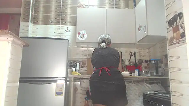 Snapshot of RebeccaDarling chatting on June 25, 2026, 5:12 am RebeccaDarling online show from June 25, 2026, 5:12 am