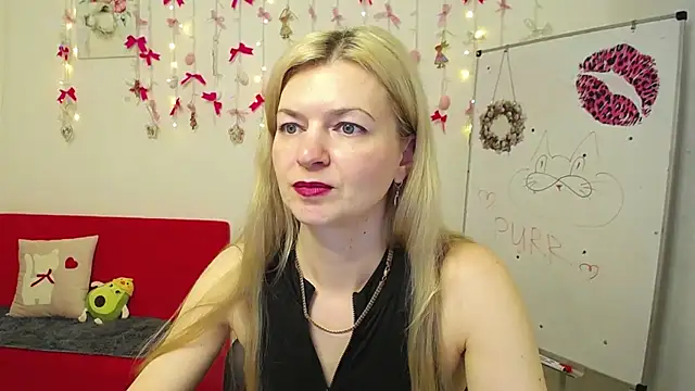 MelissaTyler online show from April 1, 2026, 11:55 am