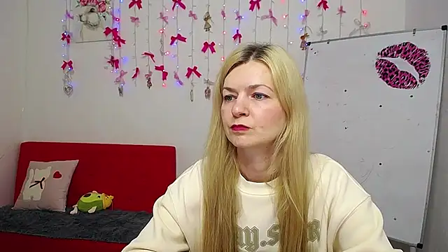 Snapshot of MelissaTyler chatting on April 23, 2026, 10:58 am MelissaTyler online show from April 23, 2026, 10:58 am